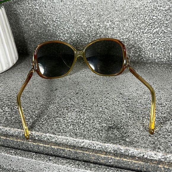 Squared Fashion Sunglasses - Picture 3 of 6